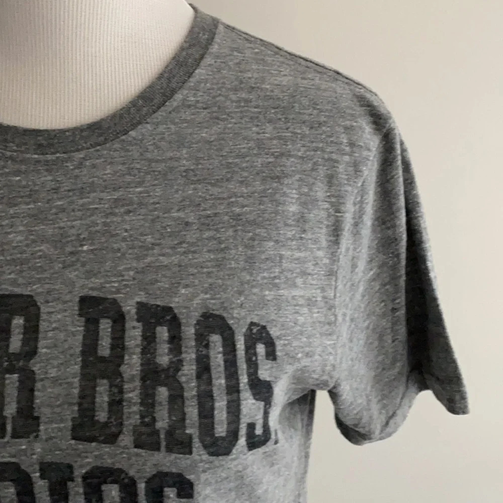•Blue 84• Warner Bros. Studios Tee, Like New - Picture 4 of 10